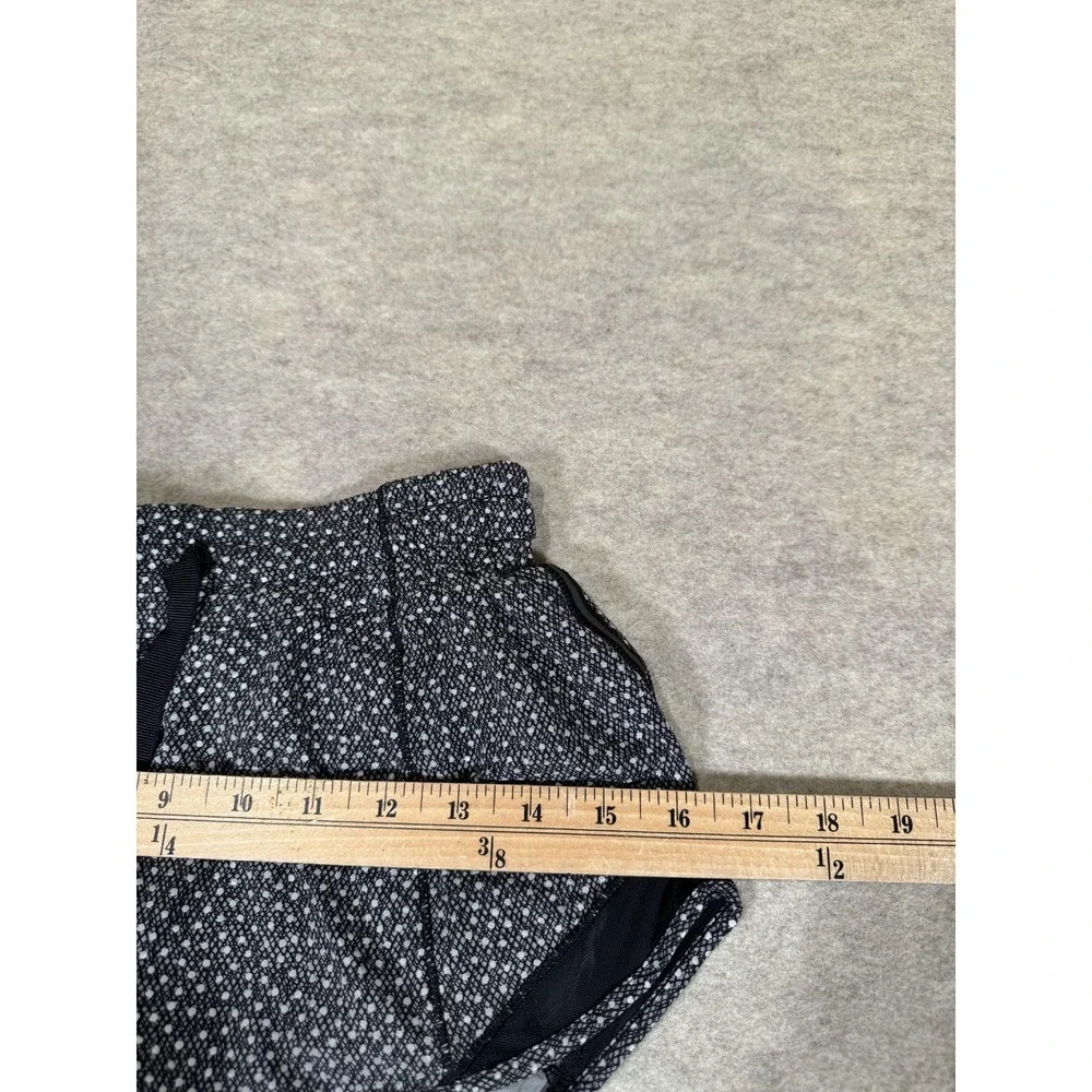 Lululemon Running Shorts Womens 4 Black Lined Zip Pocket Split‎ Hem Athletic